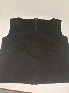 Set Of 3 Sleeveless Tops