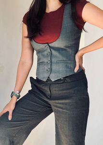 Van Huesen - Gray Fitted Vest size S