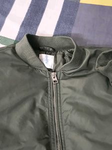 you want to buy this jacket ? Bht Hi Achi Quality