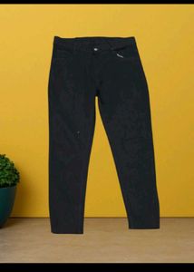 Ladies Regular FitBlack &amp; White Jeans 2 Jean Combo