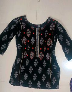 Floral Print Short Kurti
