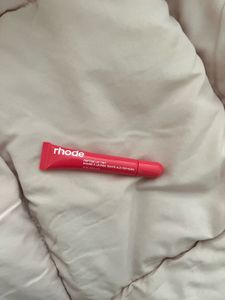 Rhode peptide lip tint