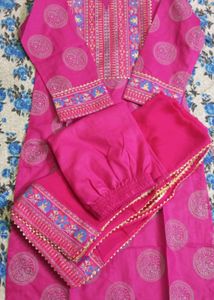 New/Unused Foil Print Kurta Pant Dupatta Set