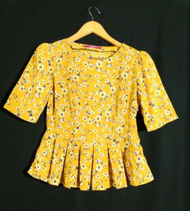 💥SALE! Yellow Floral Peplum Top