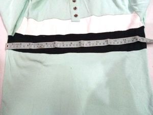 Trendy Top 💌Make Offer ✨