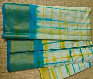 Tie-Dye Saree with Gold Border