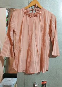 Elegant Pink Floral Top🌷