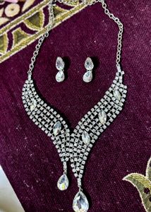 Rhinestone Necklace &amp; Earring Set
