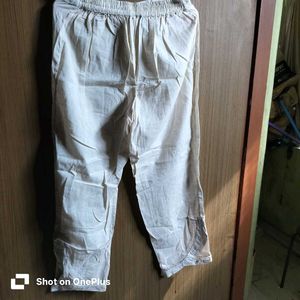 Brand new elegant white pants/legging