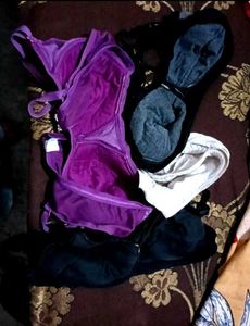 पुरानी थोडी डैमेज ब्रा 5 का कॉम्बो 4 पैडेड 1 बिना