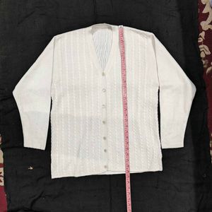Elegant White Knit Cardigan