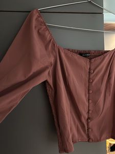 Dusty Rose Square-Neck Buttoned Crop Top