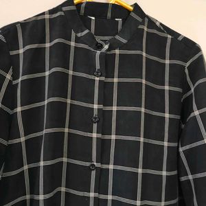Minimalist Black Shirt