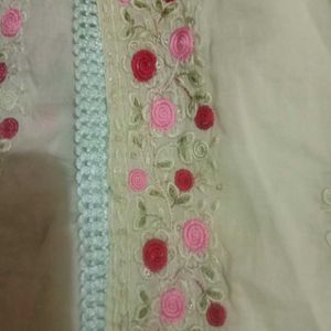 Embroidery suit for women