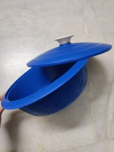 Blue Serving Bowl With Lid