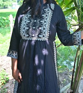Black Nairacut Kurti