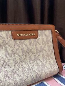 Free Delivery!! MK sling Bag Michael Kors