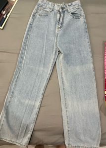 Urbanic Baggy Jeans🤍🤍(LAST PRICE🏃‍♀️)