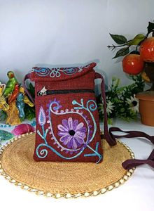 🪡Kashmiri Handcrafted Aari Embroidered Sling Bag