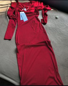 SAVANA BRAND NEW Red Off-Shoulder Dress
