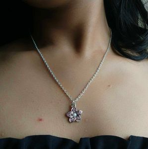 Flower Pendant Necklace ( Anti Tarnish )
