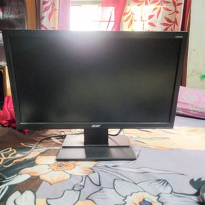 Acer 19.5 Inch Monitor for Sale (Free Mouse)