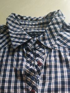 White And Navy Blue Checks XL Shirt