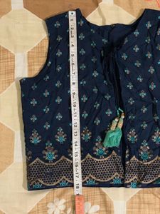 Ethnic Print Sleeveless Jacket