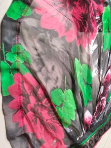 Beautiful Floral Print Saree