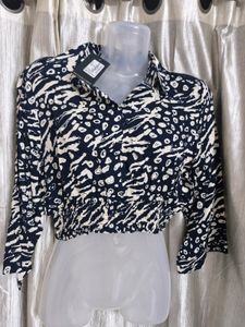 black printed crop top