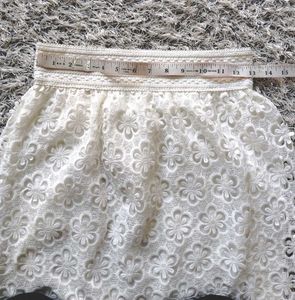 Daisy Lace Design skirt