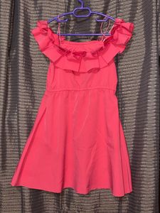 🌸 Elegant Off-Shoulder Ruffle Dress – Trendy &amp; Co