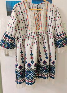 White Style Three Quarter Sleeves Top