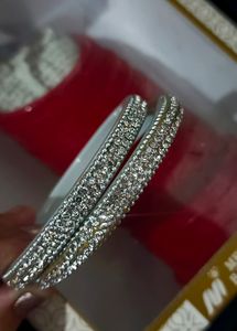Red Bangle Set