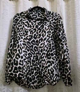 Cheetah Print Shirt -L  Motel Rocks