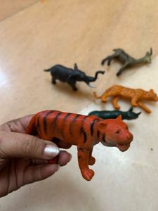 Plastic Animal Figure Set