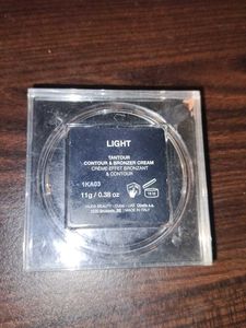 HUDA BEAUTY &amp; RT Brush