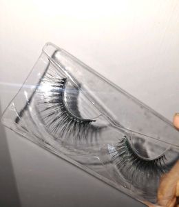 MARS EYELASHES