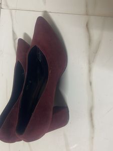 Mast &amp; Harbour Wedges