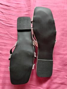 DressBerry Silver Sandals