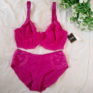 Chantelle Lingerie Set