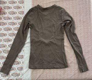 H&amp;M Soft Feel Fitted Top