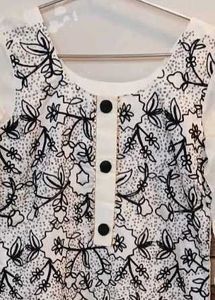 New Elegant Embroided Kurta Set