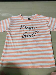 Beautiful Shirt 😻 In Front Magic Girl