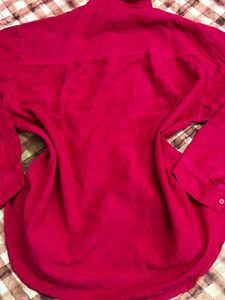 Oversized pink shirt
