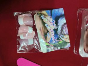 Press-On Nail Set of 8