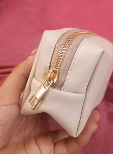 Bobby Brown Pouch