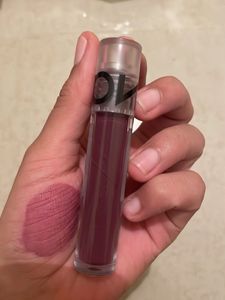 Long lasting Lipstick