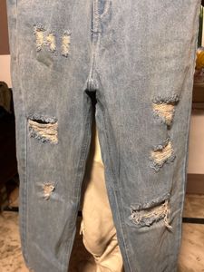 Ripped boyfriend jeans very good condition