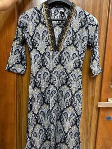 Paisley Print kurti
